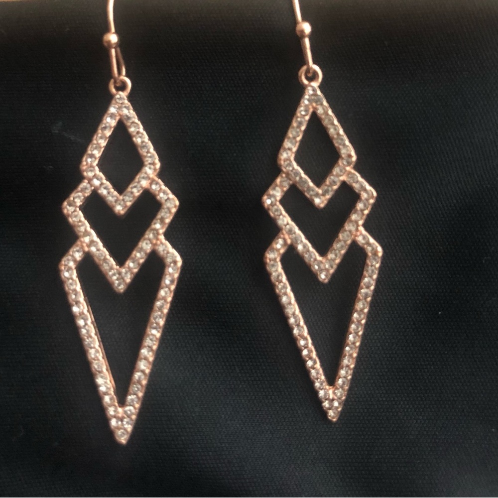 Stella & dot pave spear earrings in rose gold ( new)